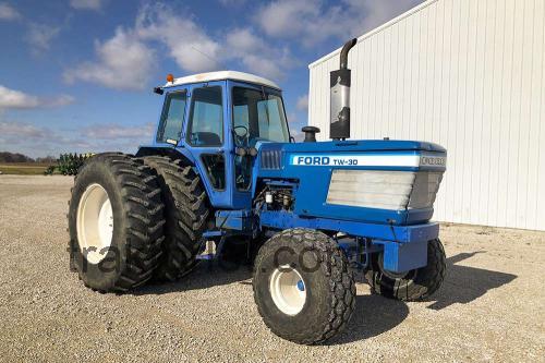 Ford TW-30 tekniske specifikationer og anmeldelser