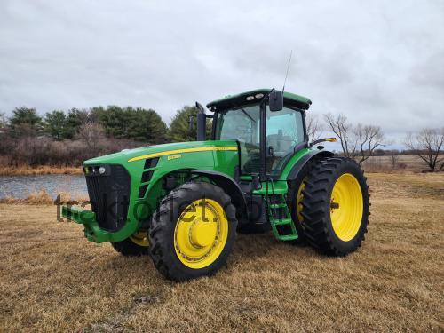 John Deere 8225R tekniske specifikationer 