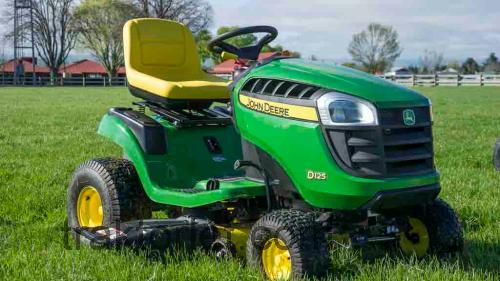 John Deere D125 anmeldelser og tekniske specifikationer