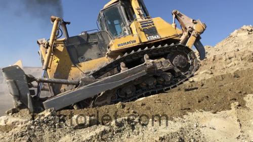 Komatsu D275 tekniske specifikationer 
